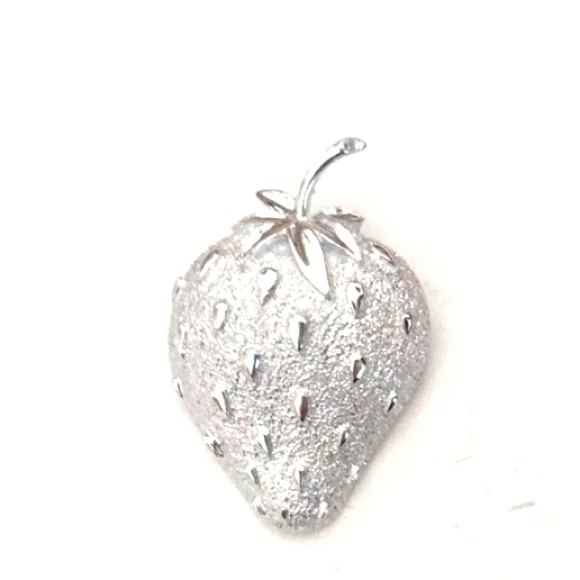 SARAH COVENTRY VINTAGE 1968 SILVER-TONE WHITE "STRAWBERRY ICE" 1x2" BROOCH PIN - Picture 3 of 6